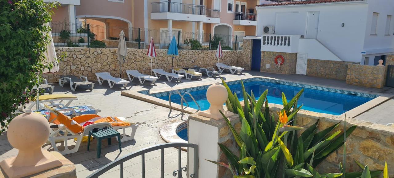 Apartamentos Cabrita Оллюш-де-Аґуа Екстер'єр фото