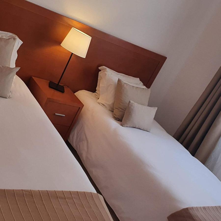 Apartamentos Cabrita Оллюш-де-Аґуа Екстер'єр фото