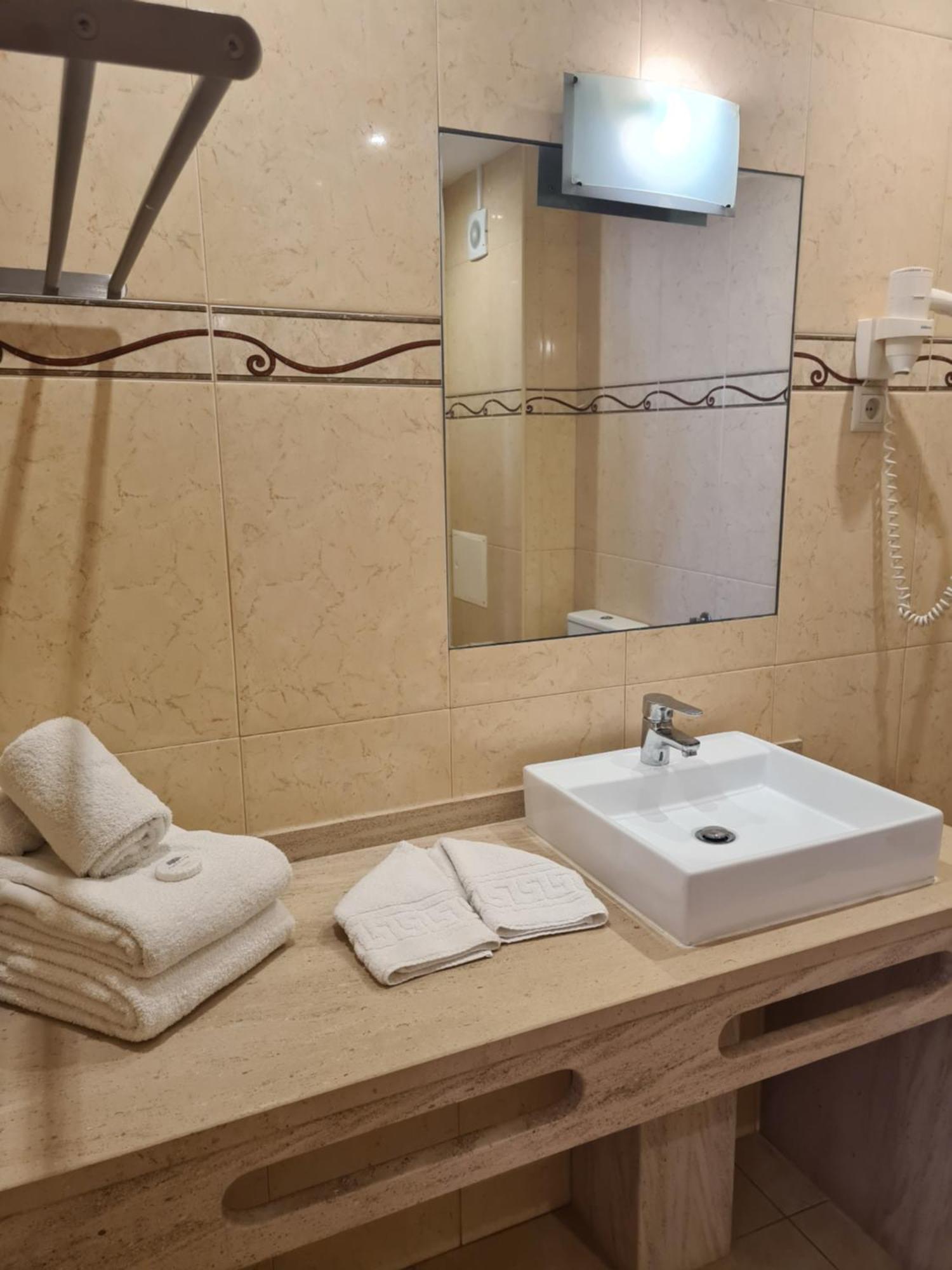 Apartamentos Cabrita Оллюш-де-Аґуа Екстер'єр фото