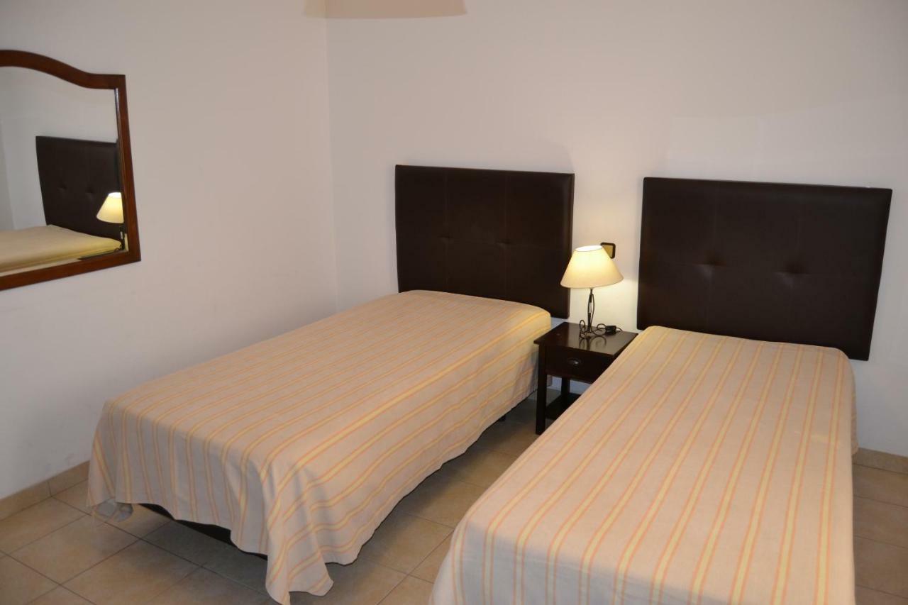 Apartamentos Cabrita Оллюш-де-Аґуа Екстер'єр фото